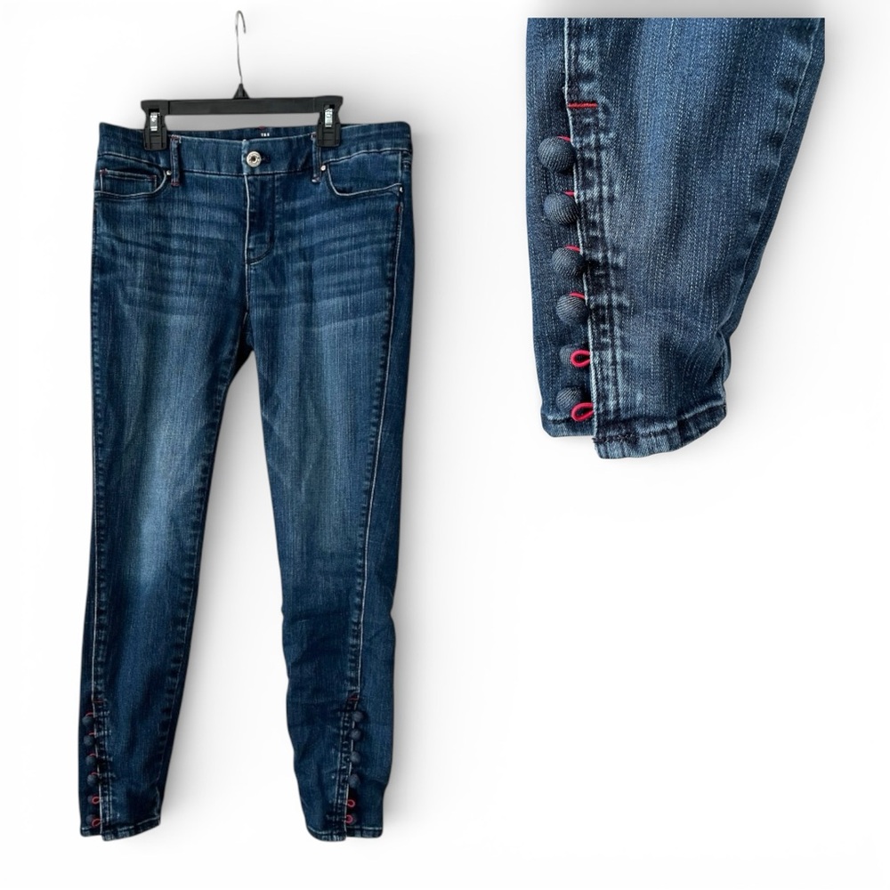 White House Black Market The Skinny Ankle jeans with buttons at ankle